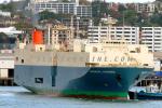 ID 3322 ORIENTAL PHOENIX (1985/27658grt/IMO 8405282. Scrapped 2009) berthing in Auckland, NZ.